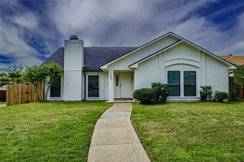 1001 Amur St, Mesquite, TX 75150