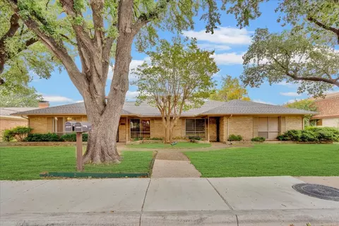 7721 Village Trail Dr, Dallas, TX 75254