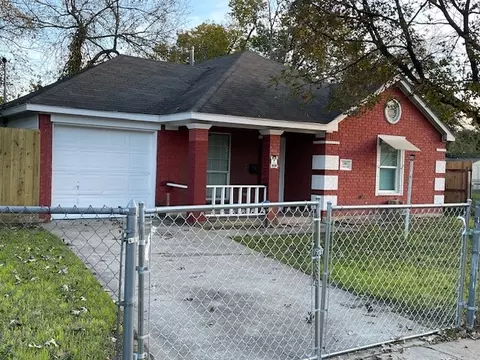 2400 Lowery St, Dallas, TX 75215