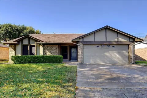 1720 Martinique Ct, Arlington, TX 76012