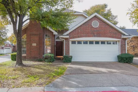 347 Arbor Ct, Euless, TX 76039 photo 2