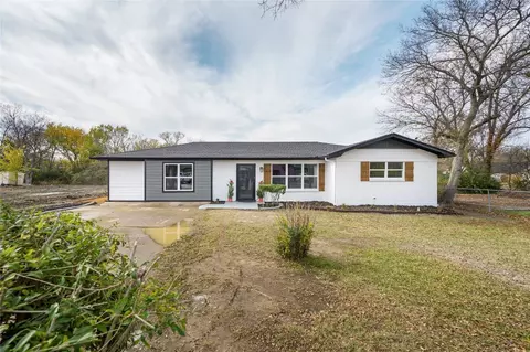 1504 Sayle St, Greenville, TX 75401