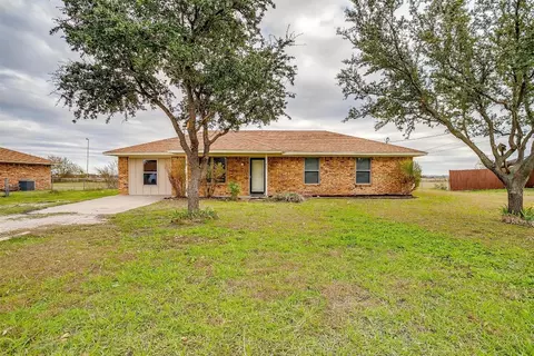 417 Green Acres Dr, Palmer, TX 75152