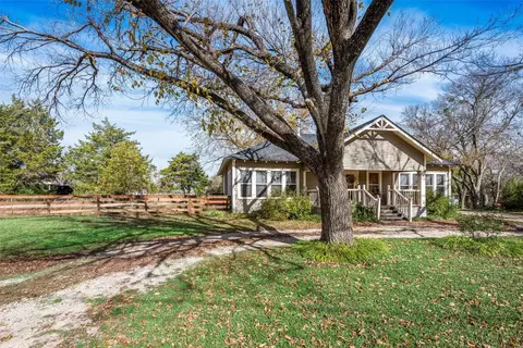 1560 Stainback Rd, Red Oak, TX 75154