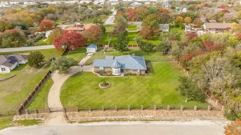 408 Big Creek Rd, Willow Park, TX 76087