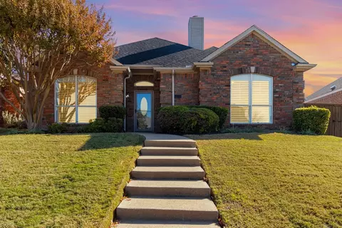 2546 Plumdale Dr, Carrollton, TX 75006