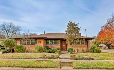 701 Line Dr, Gainesville, TX 76240