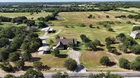 1717 Greg St, Azle, TX 76020
