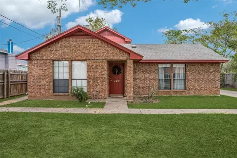 210 Shrum Ct, Irving, TX 75060