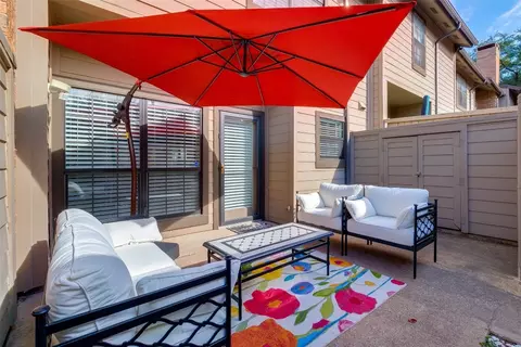 9910 Royal Ln #205, Dallas, TX 75231