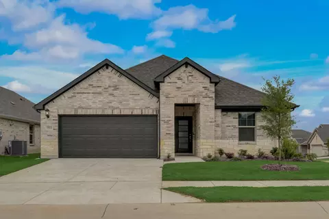 3914 High Valley Dr, Princeton, TX 75407