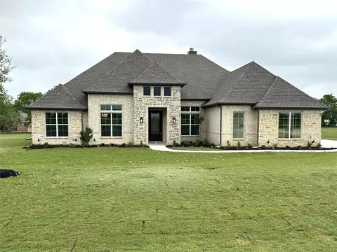 310 Waterview Dr, Gunter, TX 75058
