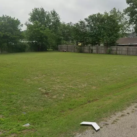 5407 Lake View Dr, Granbury, TX 76048