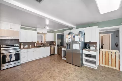 310 Bellevue Dr, Cleburne, TX 76033