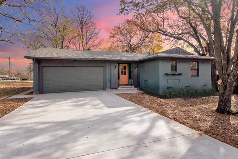 2 Circle Dr, Denison, TX 75021