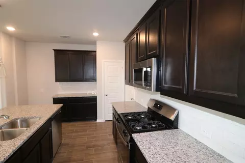 7209 Adderly Rd, Pilot Point, TX 76258 photo 3