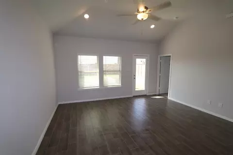 7209 Adderly Rd, Pilot Point, TX 76258 photo 4