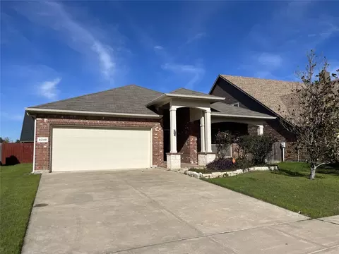 4240 Summersweet Ln, Crowley, TX 76036