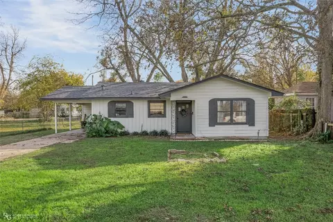 2366 Julia St, Bossier City, LA 71112