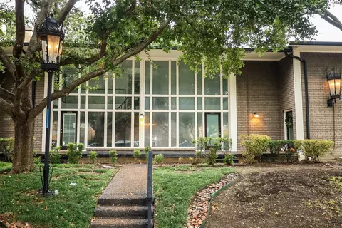 10221 Regal Oaks Dr, Dallas, TX 75230