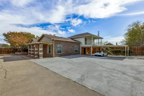 611 N Bluegrove Rd, Lancaster, TX 75146