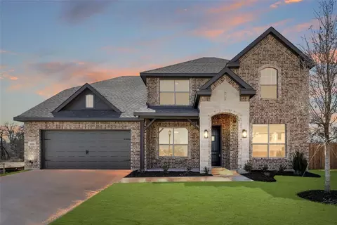 3225 Signal Hill Dr, Burleson, TX 76028