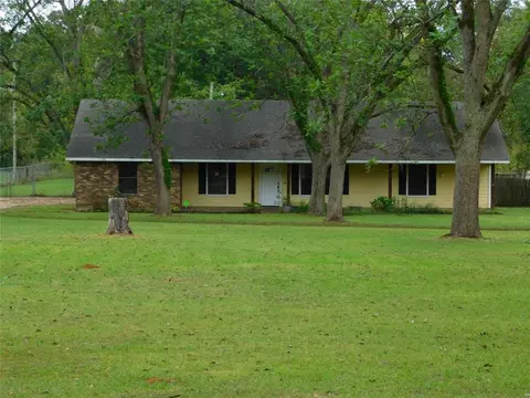 300 Shadow Ridge Dr, Bossier City, LA 71112
