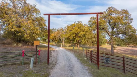 552 Appleton Dr, Weatherford, TX 76088