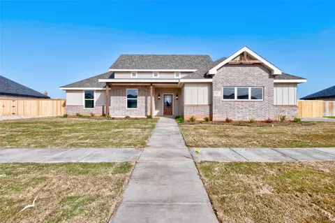 222 Blackhawk Dr, Abilene, TX 79602