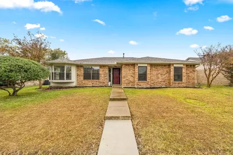 3817 Furneaux Ln, Carrollton, TX 75007