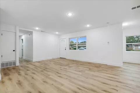 1817 Cunningham St, Irving, TX 75062 photo 15