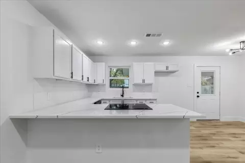 1817 Cunningham St, Irving, TX 75062 photo 12