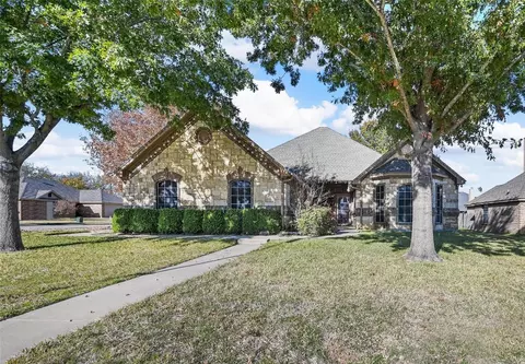 2101 Stonegate Blvd, Bridgeport, TX 76426