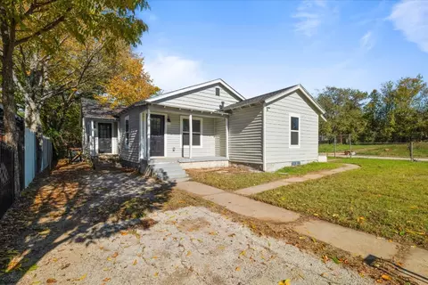3735 Millet Ave #A, Fort Worth, TX 76105