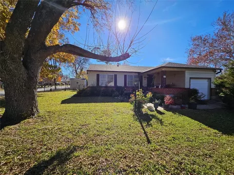 2758 Mayhew Dr, Dallas, TX 75228
