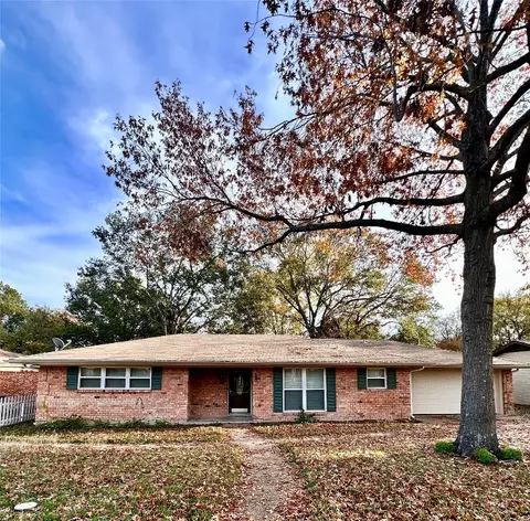 527 Forrest Ln, Corsicana, TX 75110