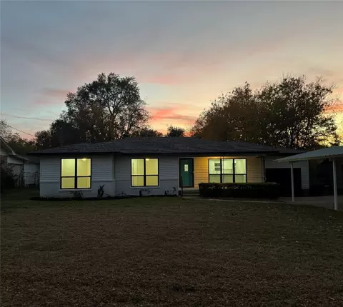 111 Davidson Dr, Terrell, TX 75160