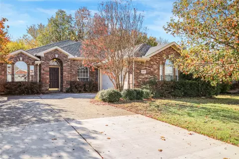2205 San Simeon Dr, Mesquite, TX 75181