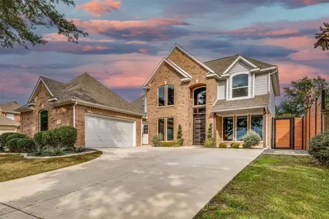 5904 Heron Cove Ln, The Colony, TX 75056