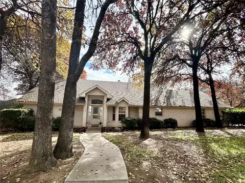 5023 Pointclear Ct, Arlington, TX 76017