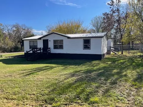 308 E Main St, Campbell, TX 75422