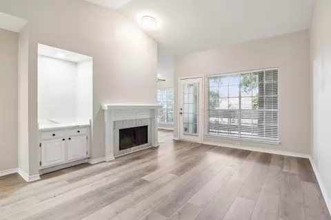 3550 Country Square Dr #206, Carrollton, TX 75006