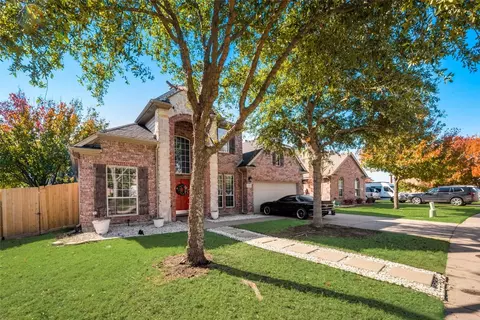 8720 Granville Dr, Dallas, TX 75249