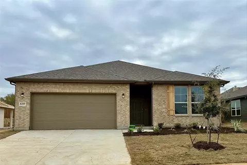 8209 Tomcat Trl, Godley, TX 76044
