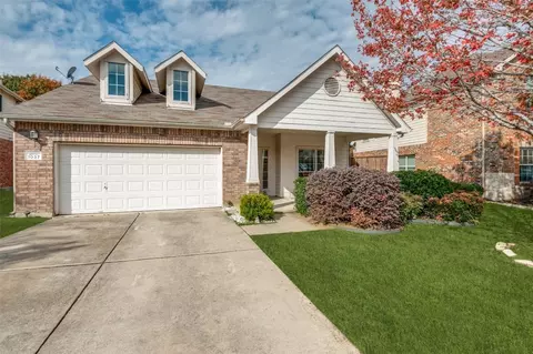1037 Albatross Ln, Aubrey, TX 76227