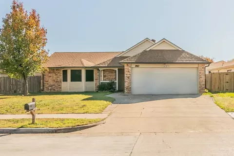 2617 Claremont Dr, Grand Prairie, TX 75052