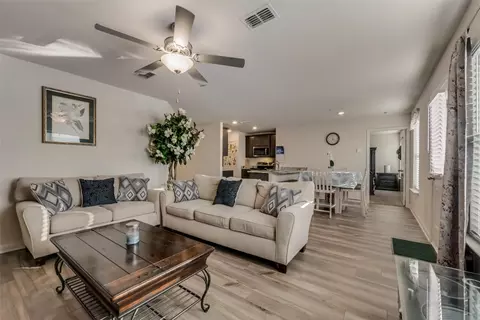 8229 Steel Dust Dr, Fort Worth, TX 76179