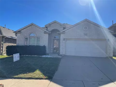 9745 Gallatin Ln, Fort Worth, TX 76177