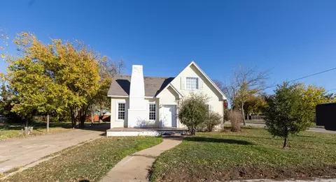 1515 S Commercial Ave, Coleman, TX 76834