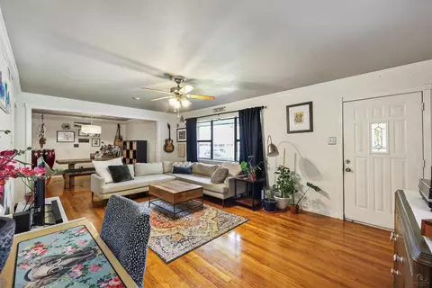 2244 Hartline Dr, Dallas, TX 75228